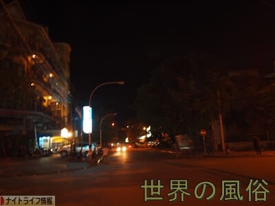 プノンペンのポン引きが連れてくる「たちんぼ」を激写