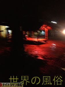 ラオスのヴァンヴィエンの東の置屋　ラオっ娘に中出し１発