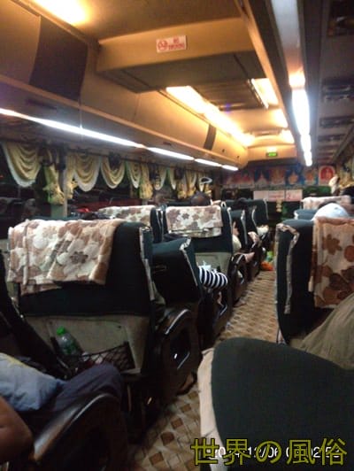 ヤンゴンからマンダレーへ　シュエマンダラー社のバスは快適だった件
