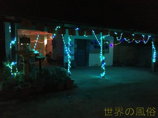 ムアンシンのナイトライフ　置き屋の巨乳ラオっこについにロングで中出し